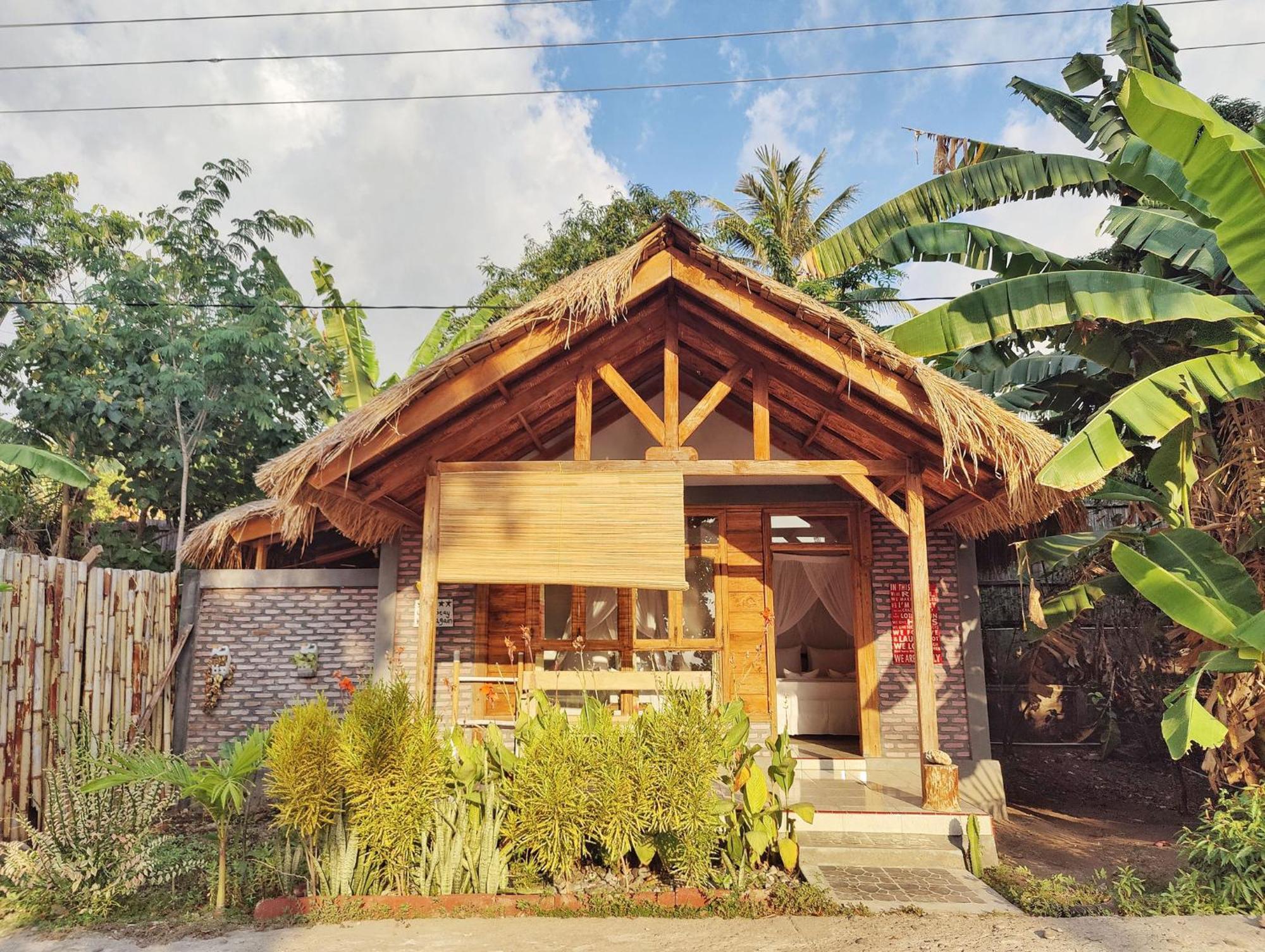 Cassabonelly Hotell Maumere Rum bild